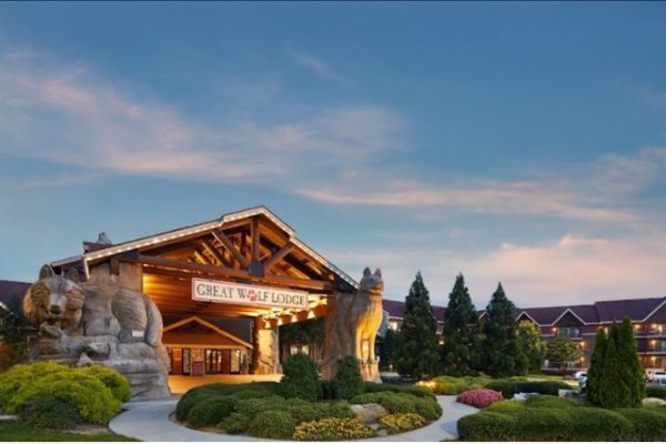 Great Wolf Lodge Wisconsin Dells, Parque acuático en Estados Unidos, Empleo en Estados Unidos, Work and Travel Estados Unidos, Summer Work and Travel, Lifeguard, trabajos de verano USA, salvavidas en Wisconsin, Lifeguard, SWT 2025, BBBSC