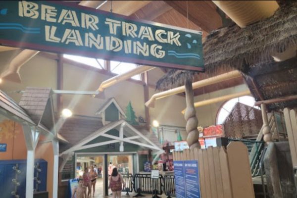 Great Wolf Lodge Wisconsin Dells, Parque acuático en Estados Unidos, Empleo en Estados Unidos, Work and Travel Estados Unidos, Summer Work and Travel, Lifeguard, trabajos de verano USA, salvavidas en Wisconsin, Lifeguard, SWT 2025, BBBSC.